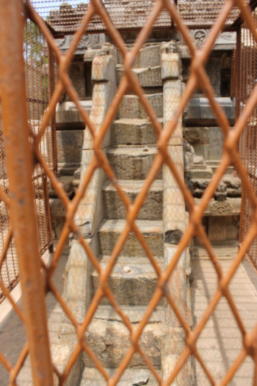 The musical steps, now protected by a cage