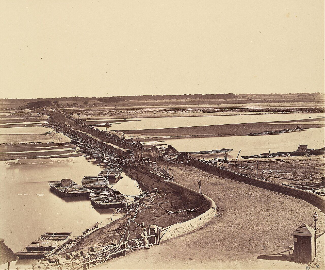 Bridge of boats on the Yamuna below Salimgarh, photographed in 1858